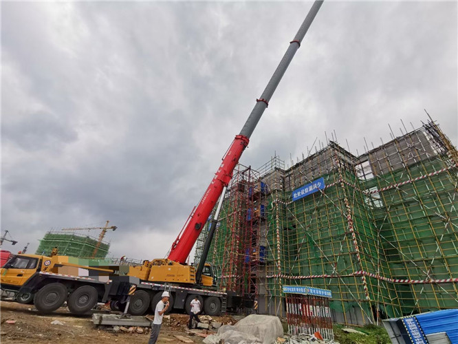 若尔盖县短途转运 + 吊装一体，选随车吊还是汽车吊 + 货车？